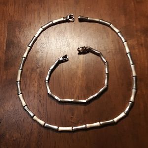 Necklace and bracelet set